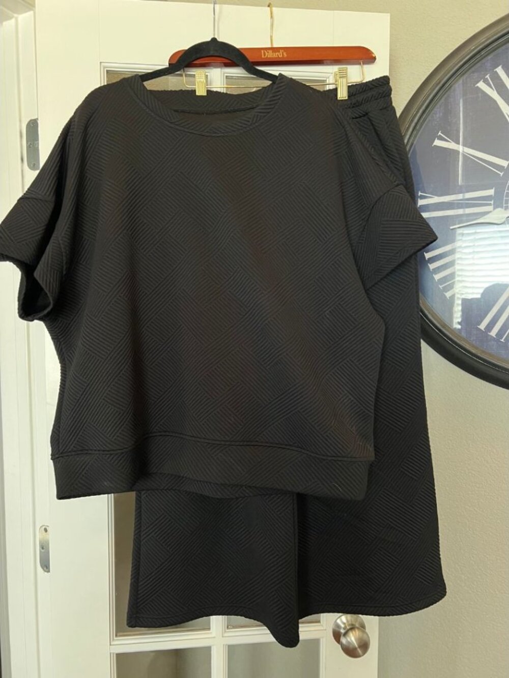 Black Patterned Crop Pant Set - Picture 4 of 7